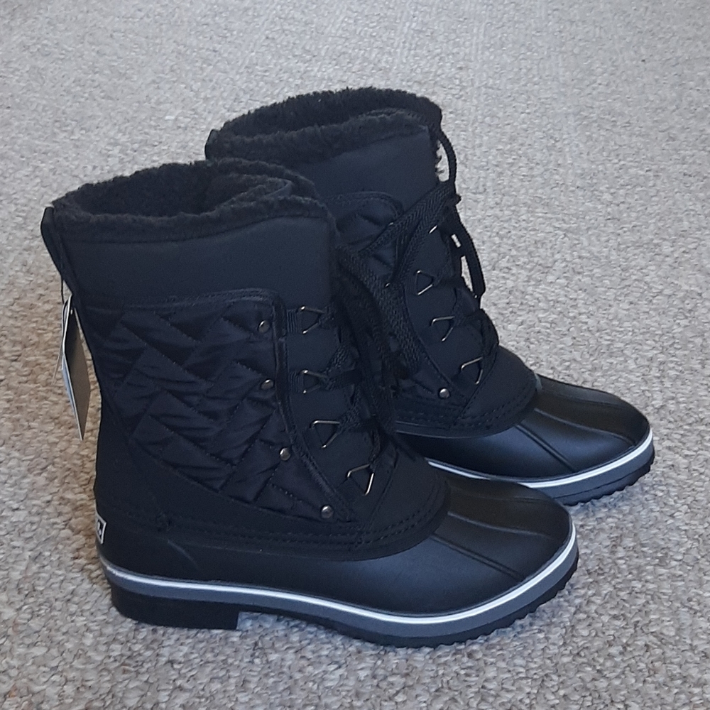 New Waterproof Insulated Quilted Mid Snow Boot.